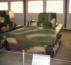 Танковый музей, плавающий танк Vickers-Carden-Loyd