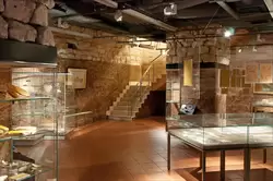 Большой дворец Царицыно, лестница в археологию