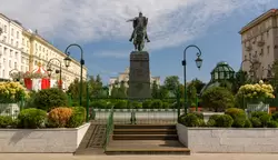 Памятник Юрию Долгорукому, Тверская площадь