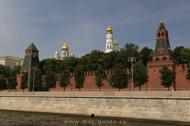 Московский Кремль, Первая и Вторая Безымянные башни