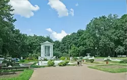 Нескучный сад в Москве, ансамбль 800-летия Москвы