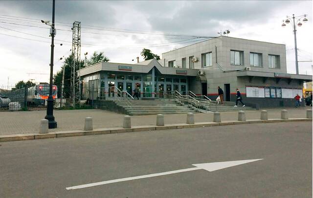 Здание Рижского вокзала, вход на платформы электропоездов
