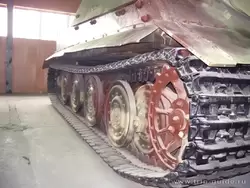 Танковый музей, гусеницы танка