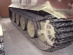 Танковый музей, гусеницы танка «Тигр»