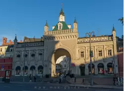 Третьяковские ворота (1870–1871 годы, стилизация под старину)