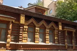 Деревянный дом Пороховщикова