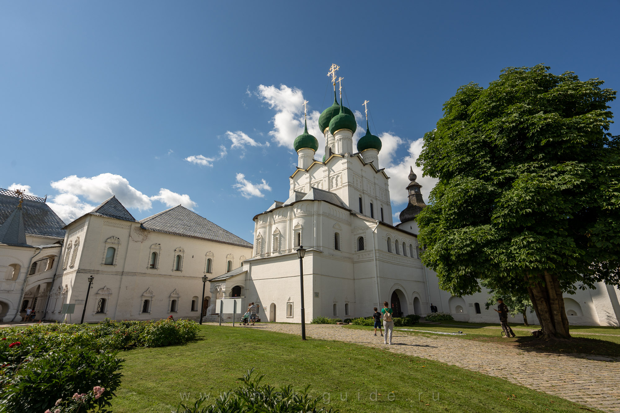 Церковь Иоанна Богослова и Красная палата