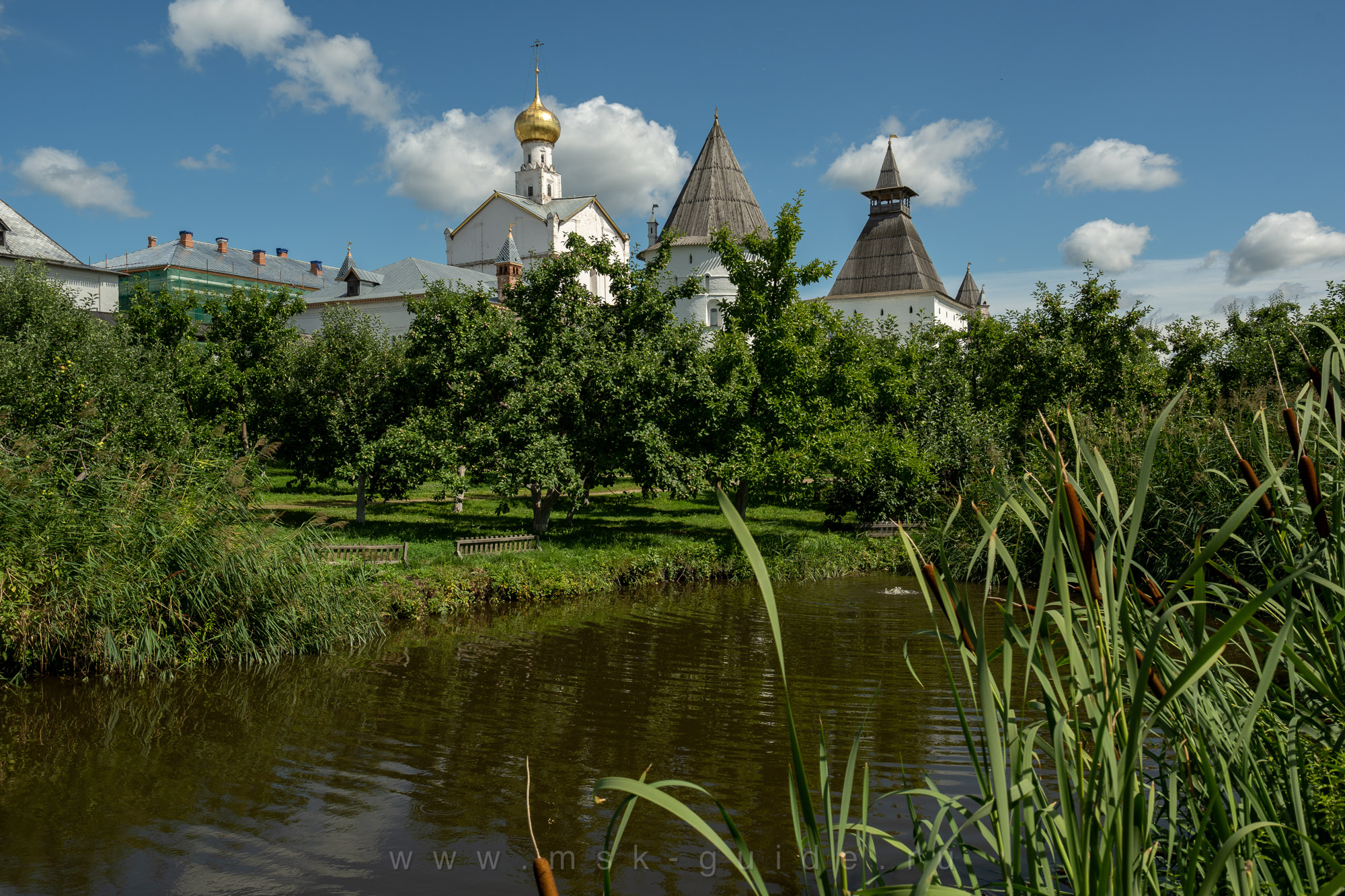 Митрополичий сад и пруд