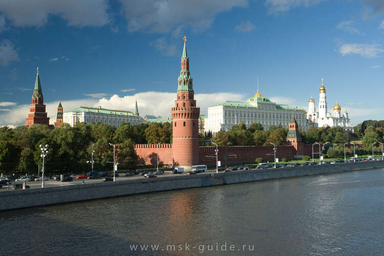 Водовзводная башня кремля фото