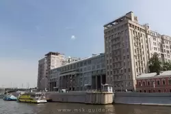 Здание Театра эстрады в Москве