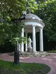 Беседка «Храм Цереры» в парке Царицыно
